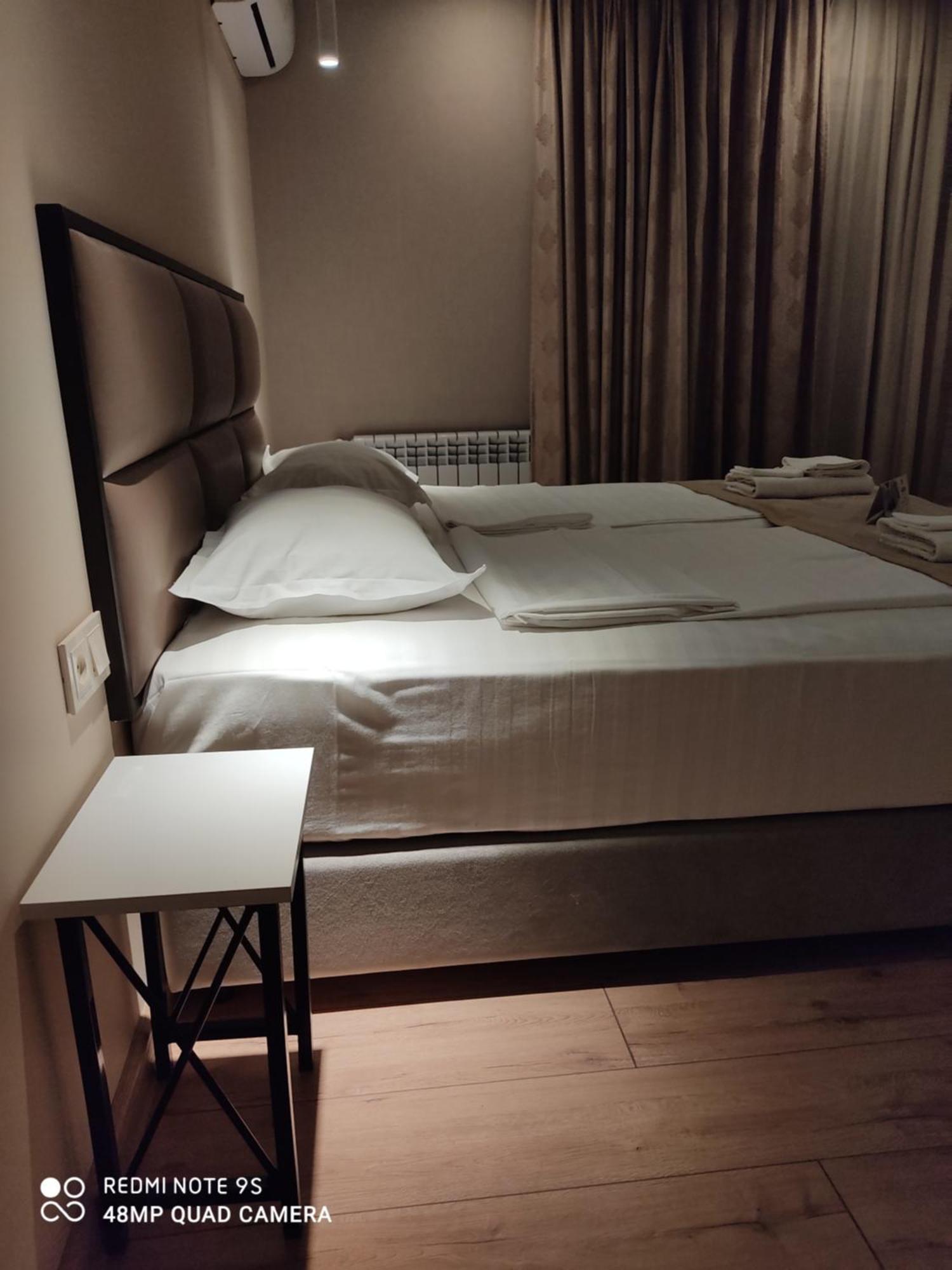 يريفان Garden Lounge Hotel الغرفة الصورة